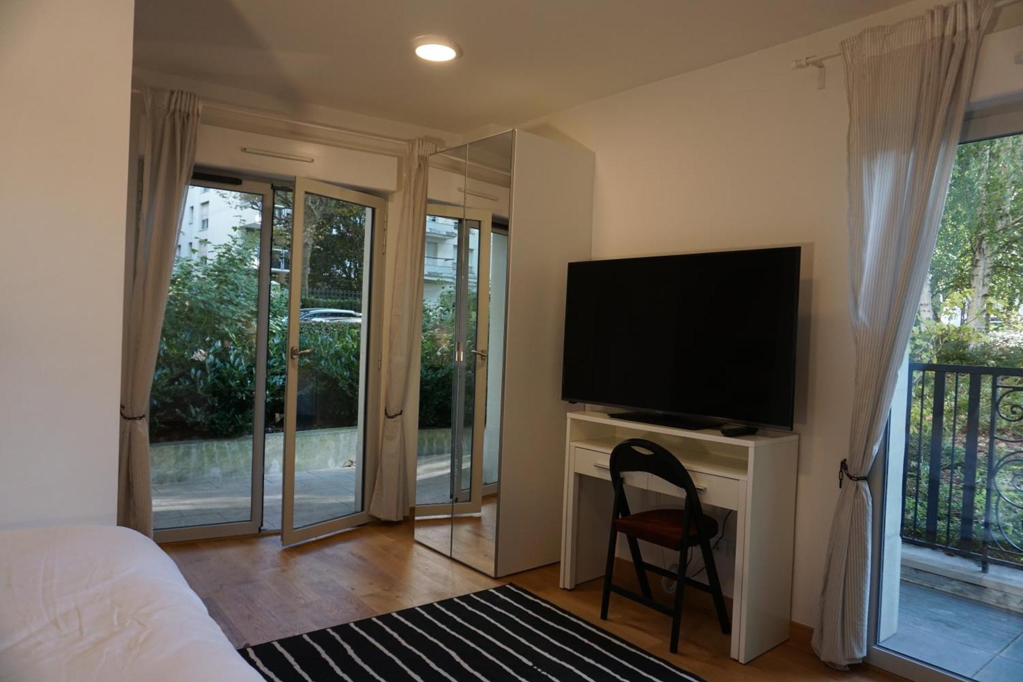 Residences Grande Jatte, Bord De Seine, Suites 52M2 A 97M2, Hopital Americain A 600M Нёйи-сюр-Сен Экстерьер фото