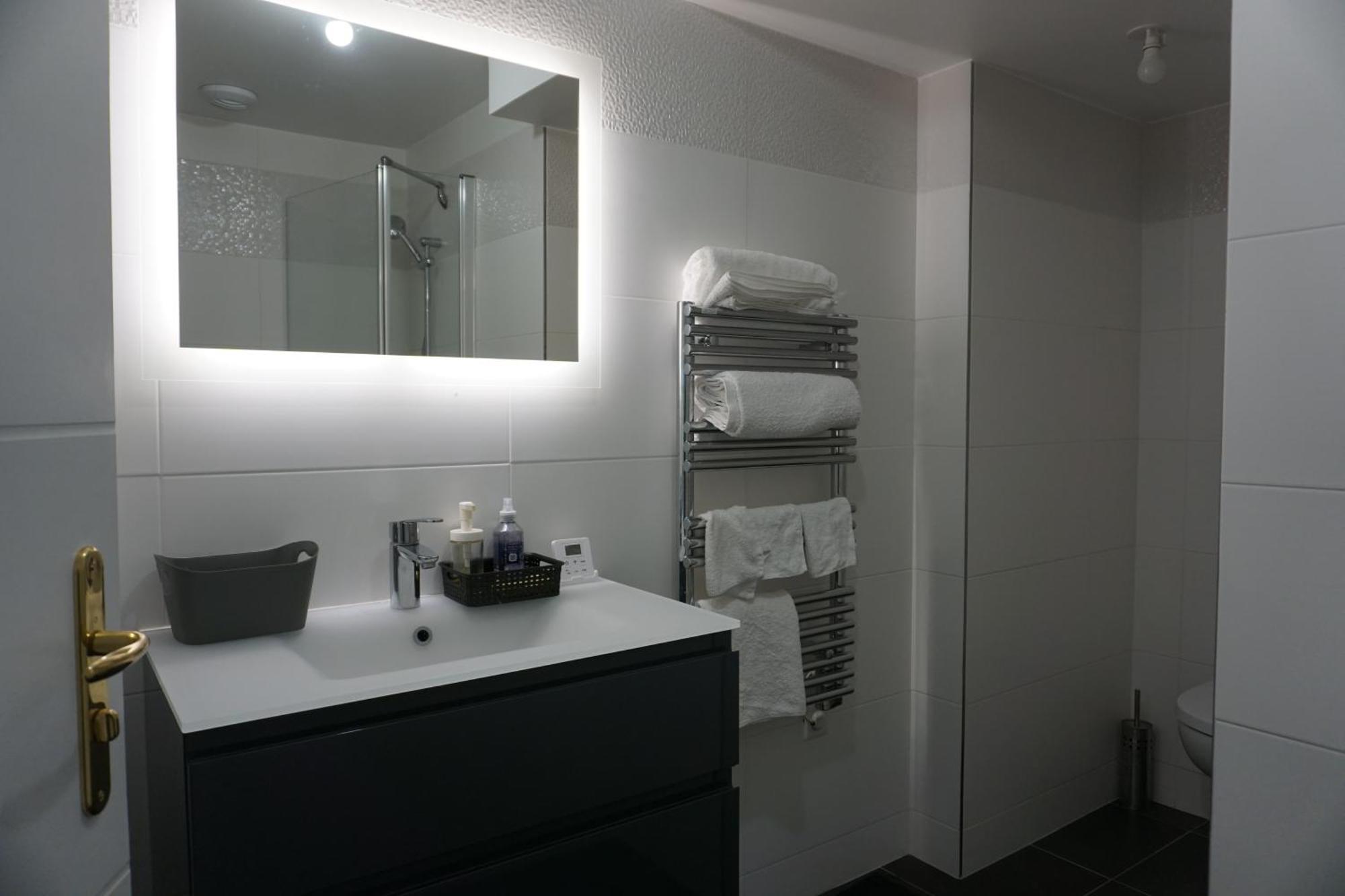 Residences Grande Jatte, Bord De Seine, Suites 52M2 A 97M2, Hopital Americain A 600M Нёйи-сюр-Сен Экстерьер фото
